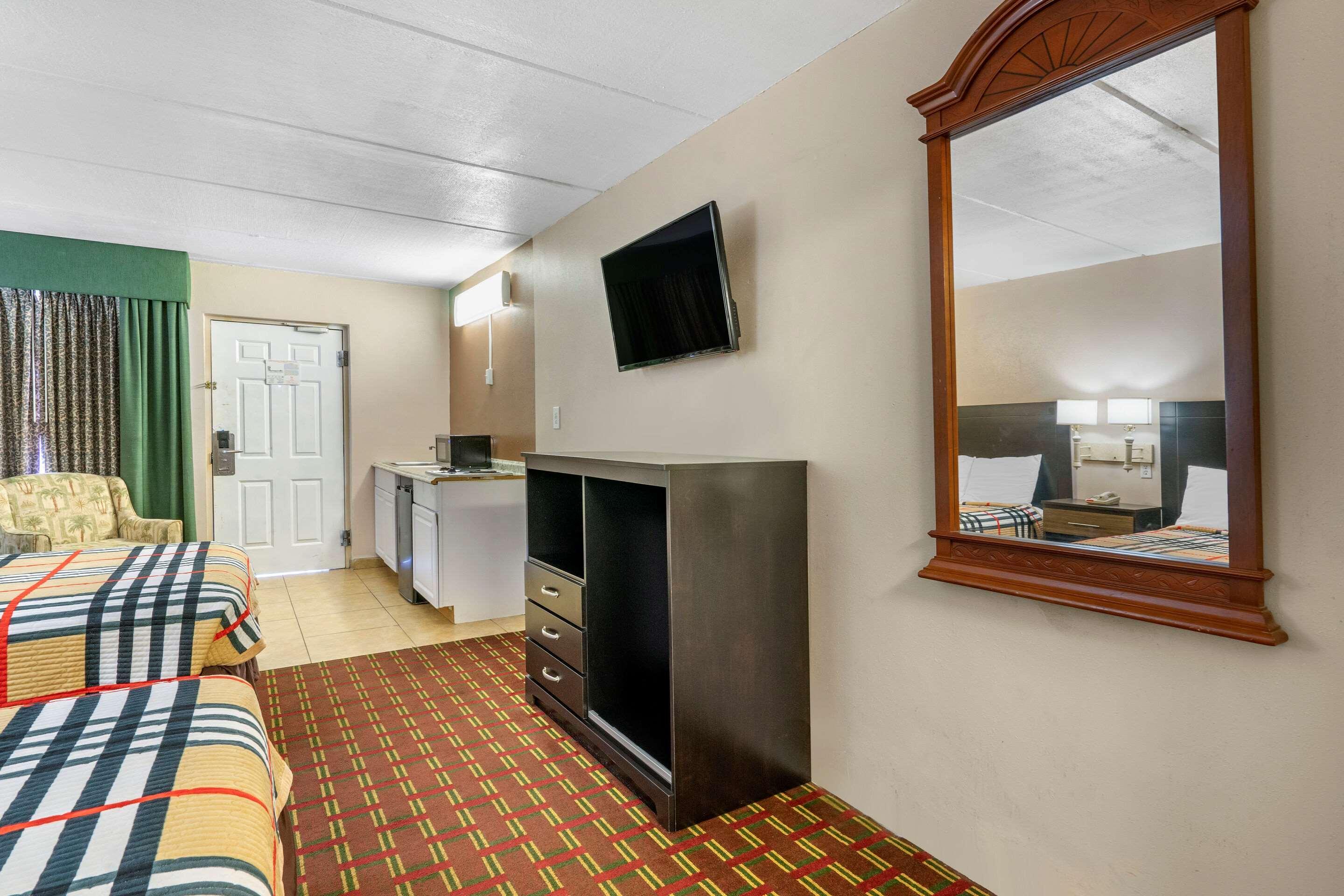 Rodeway Inn Clearwater-Dunedin Ngoại thất bức ảnh