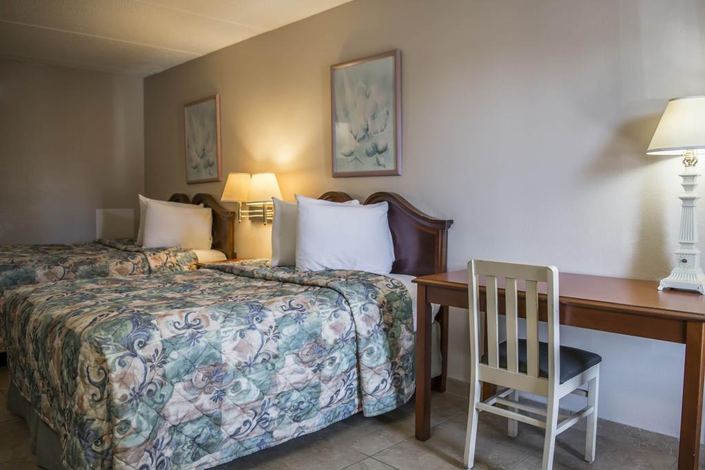Rodeway Inn Clearwater-Dunedin Ngoại thất bức ảnh