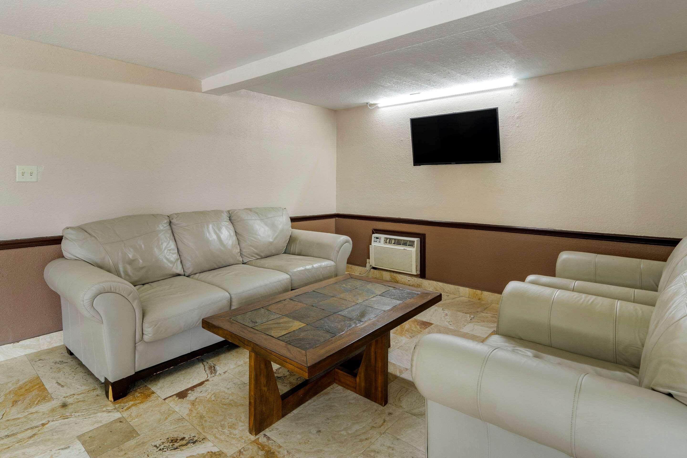 Rodeway Inn Clearwater-Dunedin Ngoại thất bức ảnh