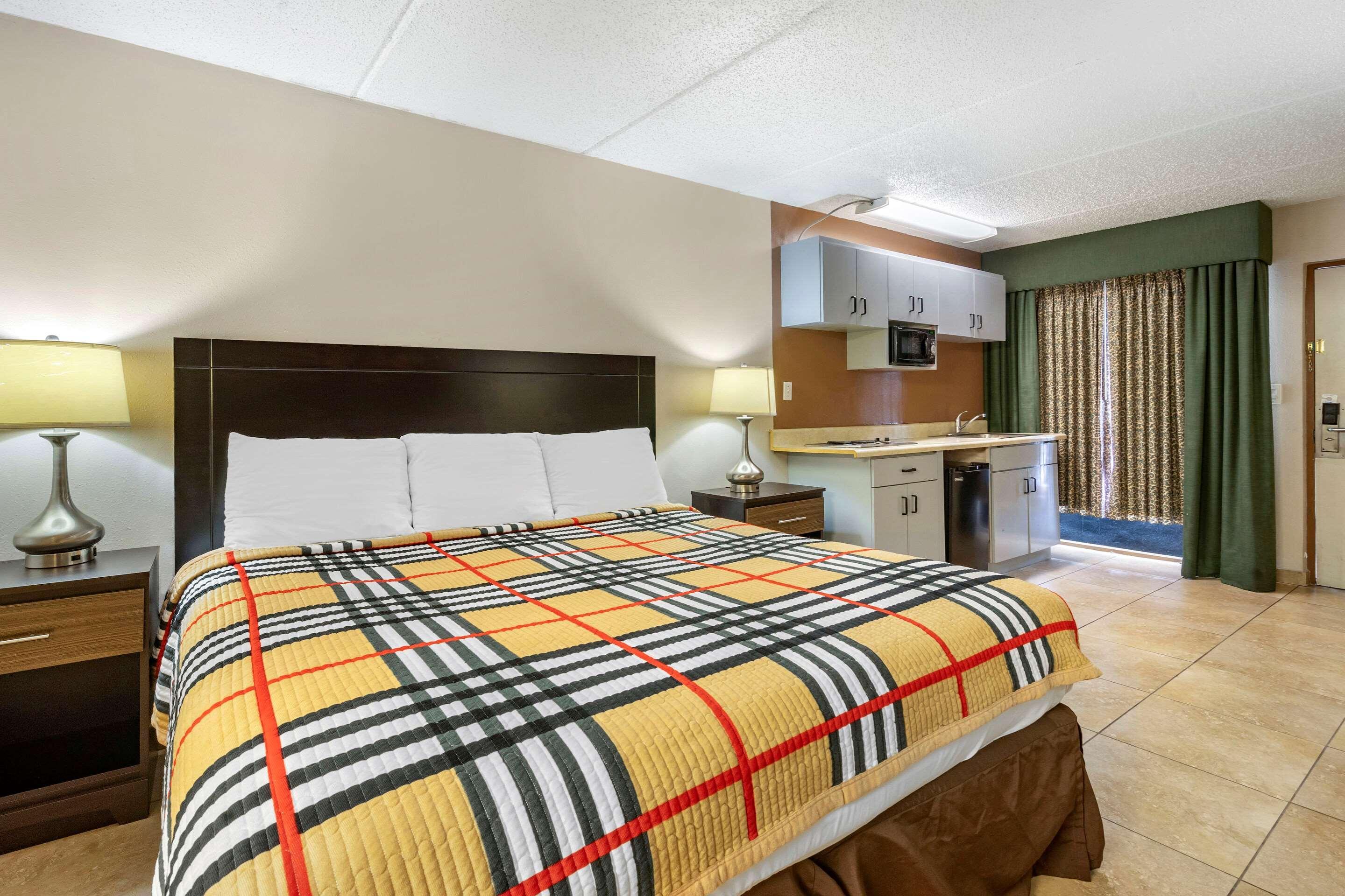 Rodeway Inn Clearwater-Dunedin Ngoại thất bức ảnh