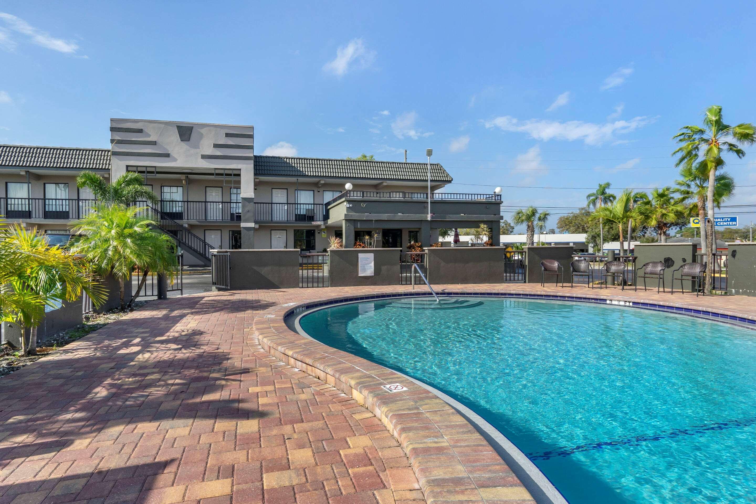 Rodeway Inn Clearwater-Dunedin Ngoại thất bức ảnh