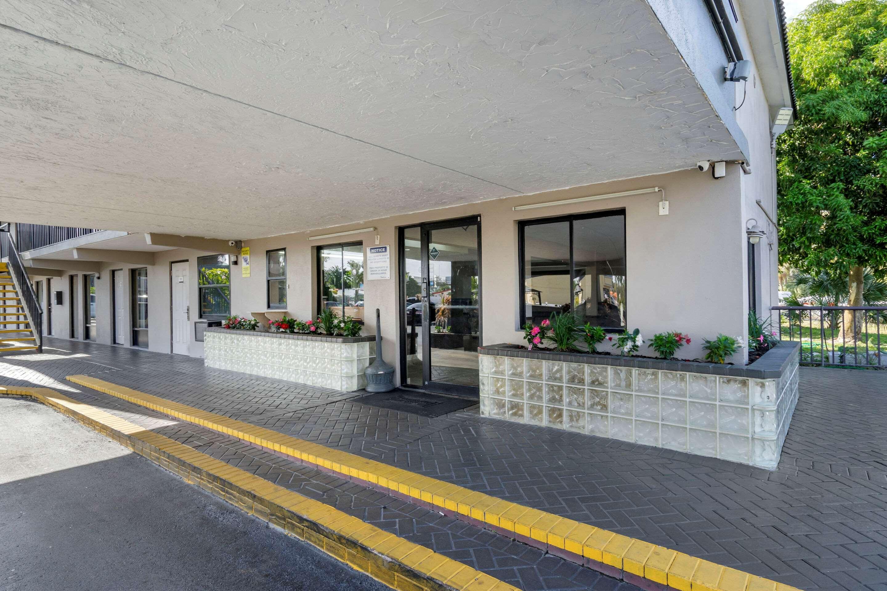Rodeway Inn Clearwater-Dunedin Ngoại thất bức ảnh