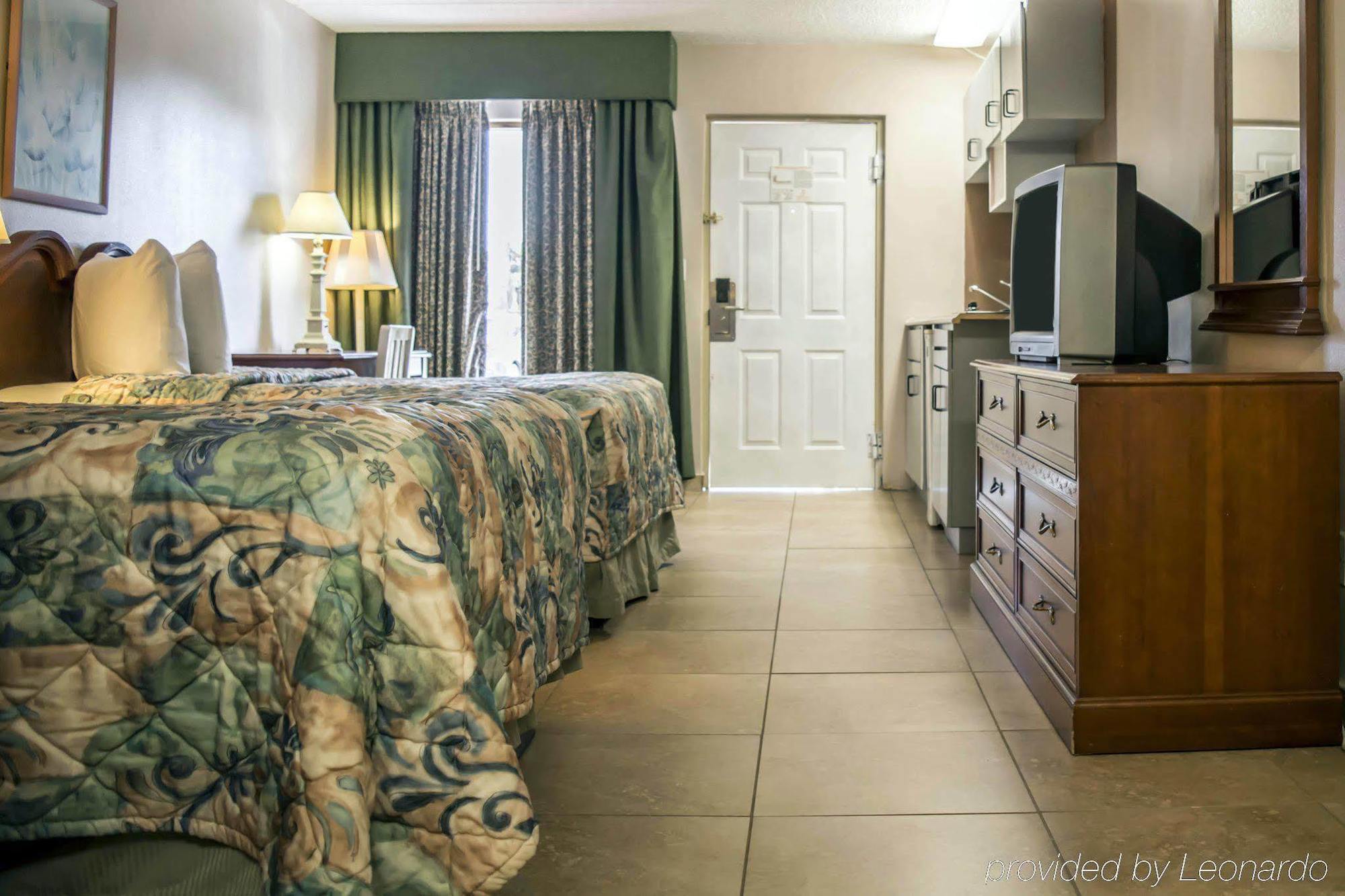 Rodeway Inn Clearwater-Dunedin Ngoại thất bức ảnh